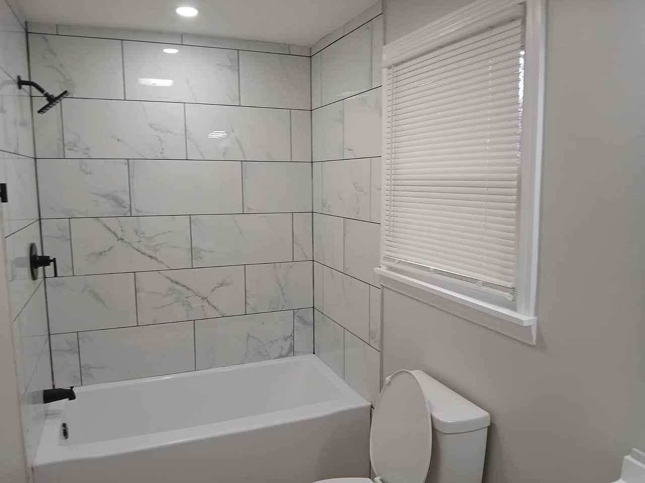 98 Melville Ct #NA - Photo 6 of 10