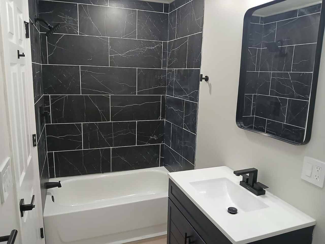 98 Melville Ct #NA - Photo 7 of 10