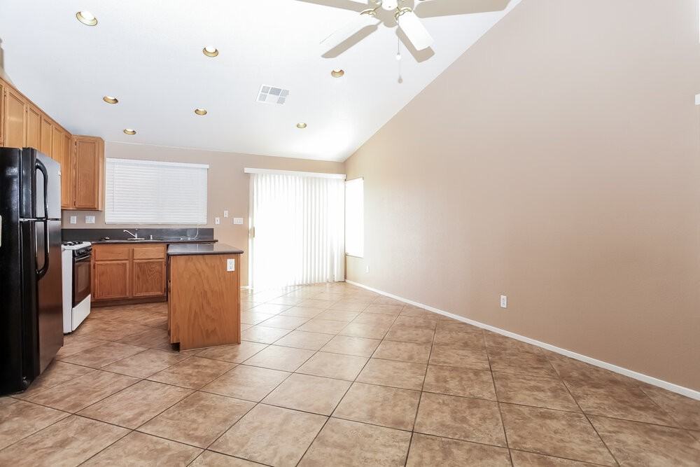 6062 Canyon Gap Dr - Photo 4 of 14