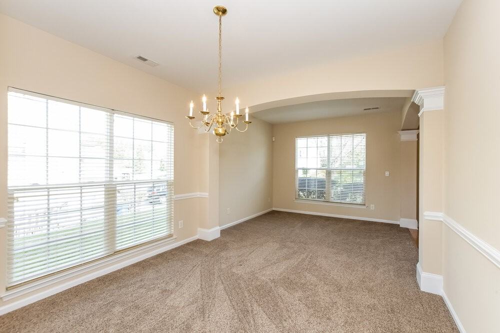 1146 Danbrooke Dr - Photo 2 of 14