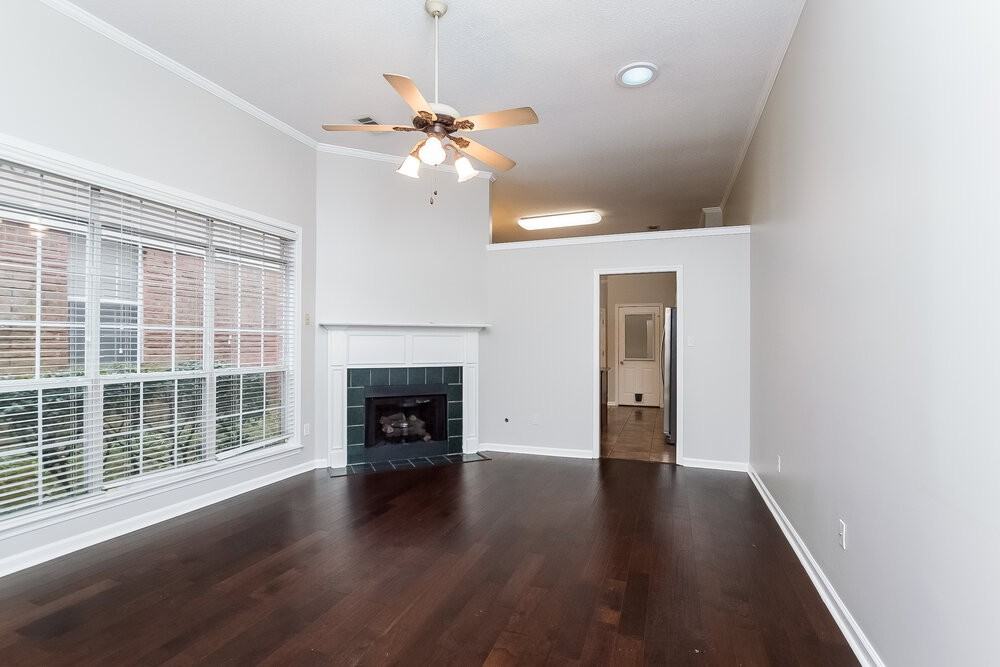 622 Ashley Glen Cir W - Photo 2 of 15