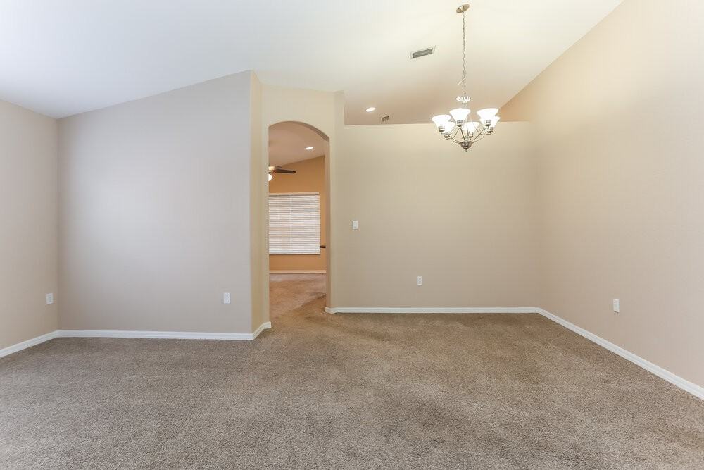 1538 Se 20th Pl - Photo 4 of 13