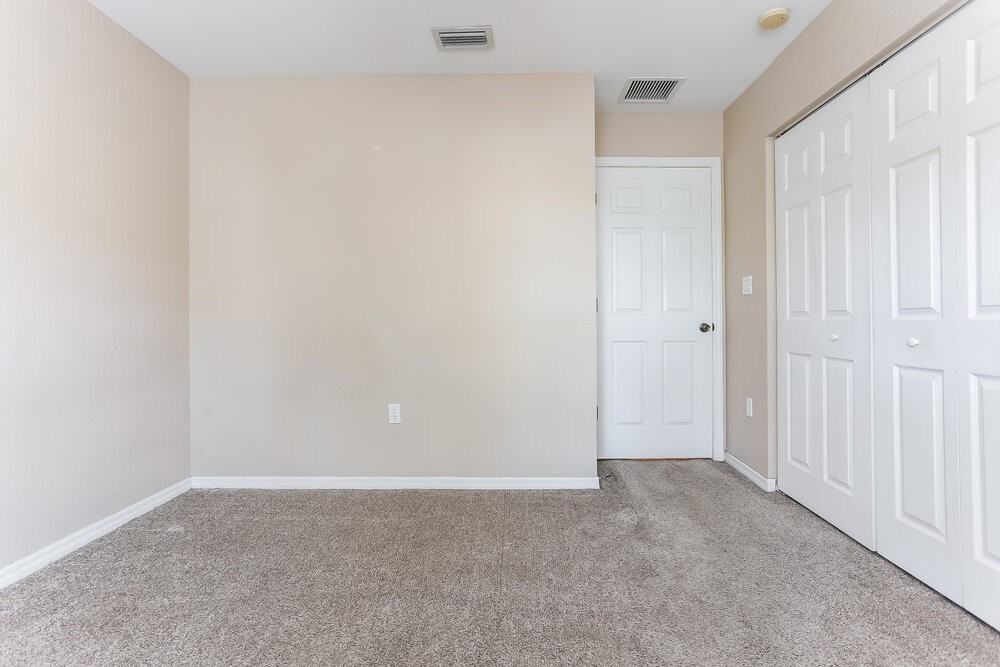 1538 Se 20th Pl - Photo 7 of 13