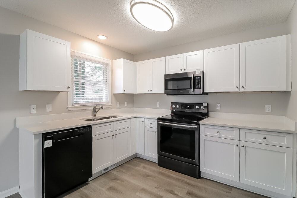 4 Olde Charles Towne Ct - Photo 7 of 16