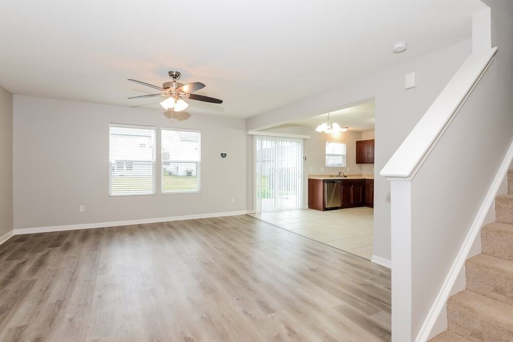 8110 Grove Berry Dr - Photo 6 of 17