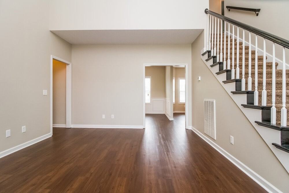 3411 Wellington Pl - Photo 2 of 16