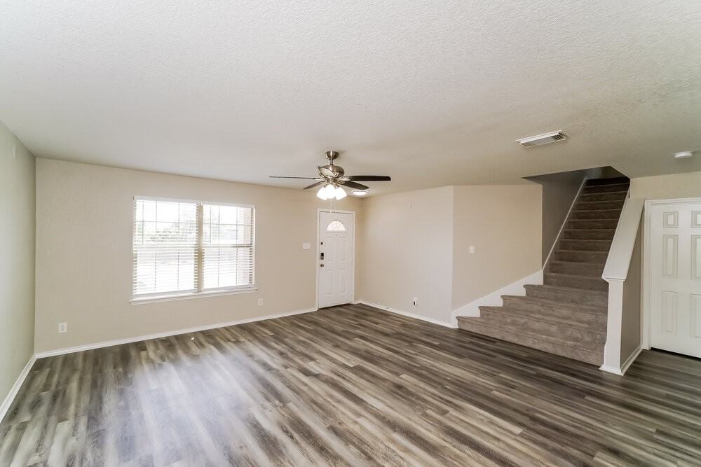 14430 Bowhill Gln - Photo 5 of 17