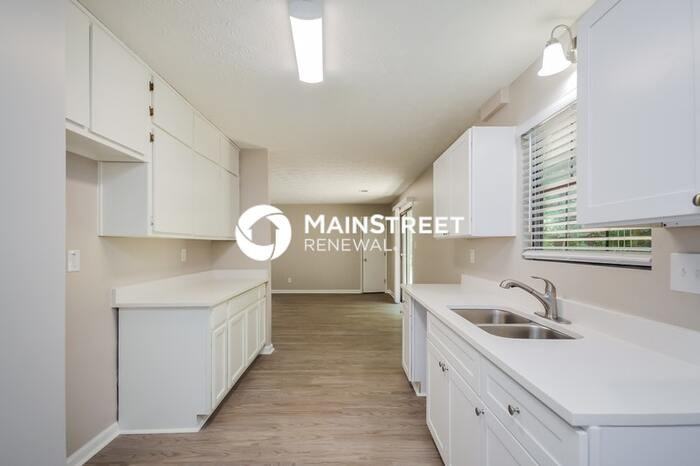 4585 Old Lake Dr - Photo 6 of 16