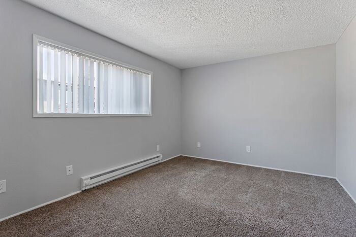 17027 Se Powell Blvd - Photo 5 of 20