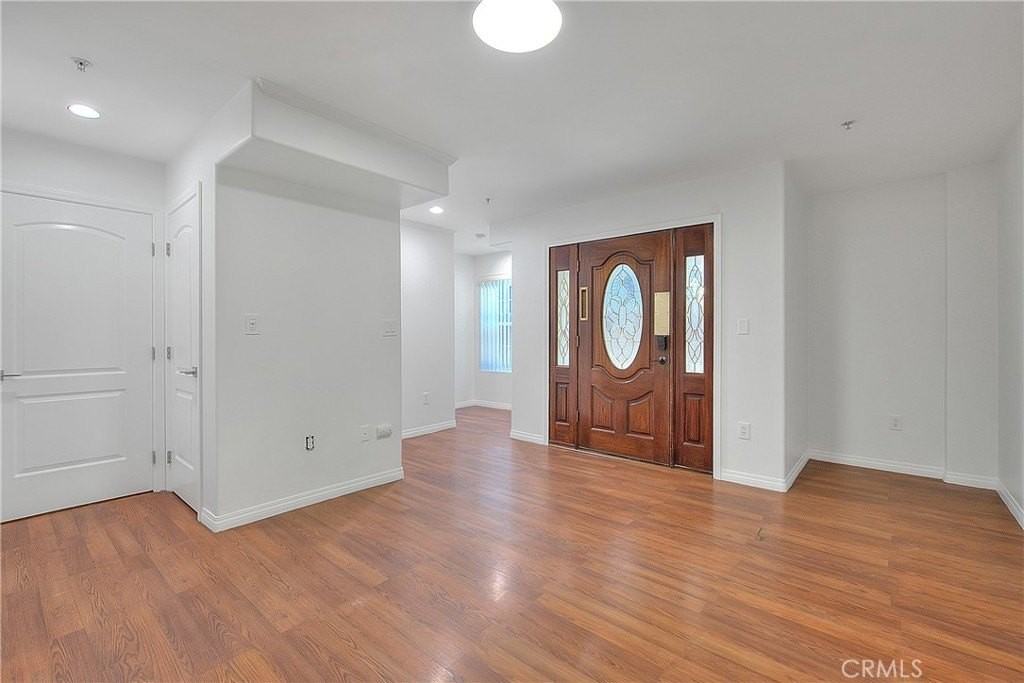 3105 Walton Ave - Photo 5 of 33