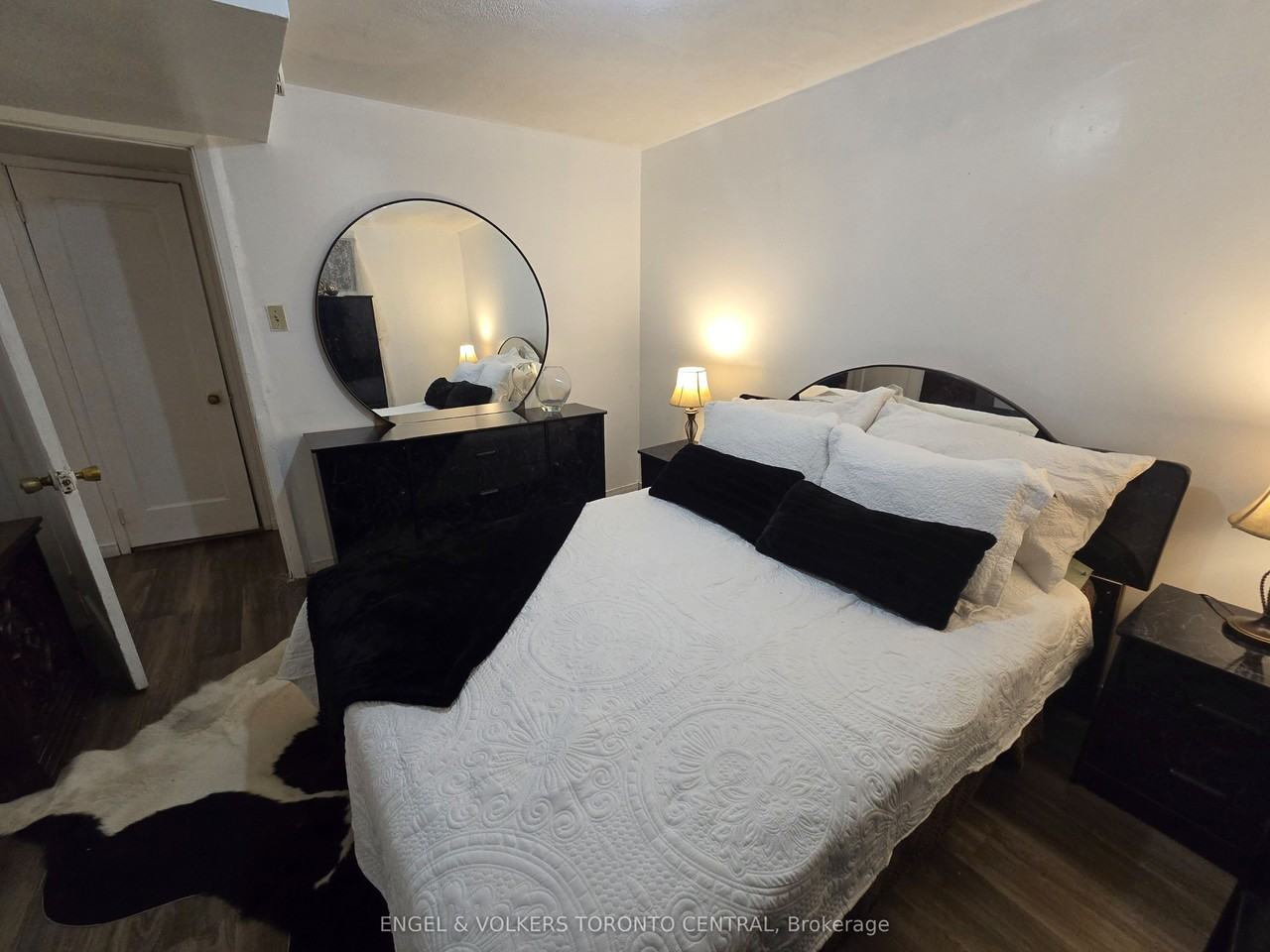 9 Shademaster Crt Bsmt #Bsmt - Photo 3 of 14