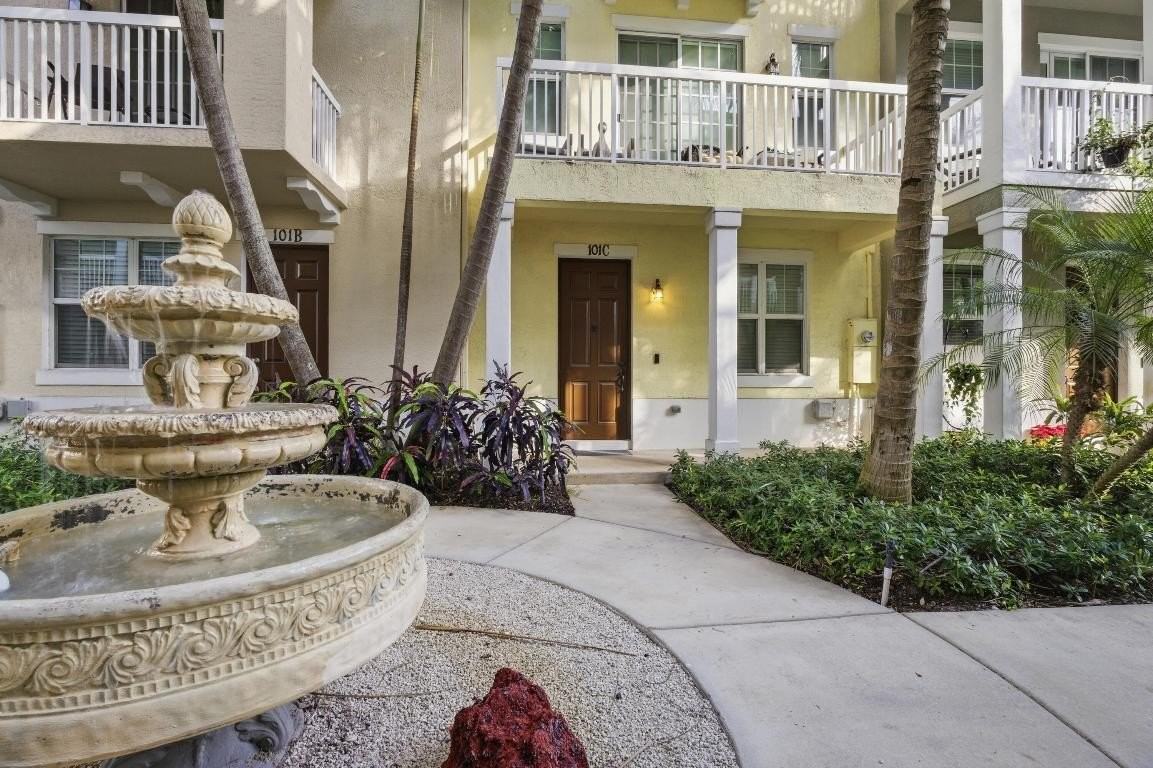 101 E Coda Cir - Photo 2 of 28