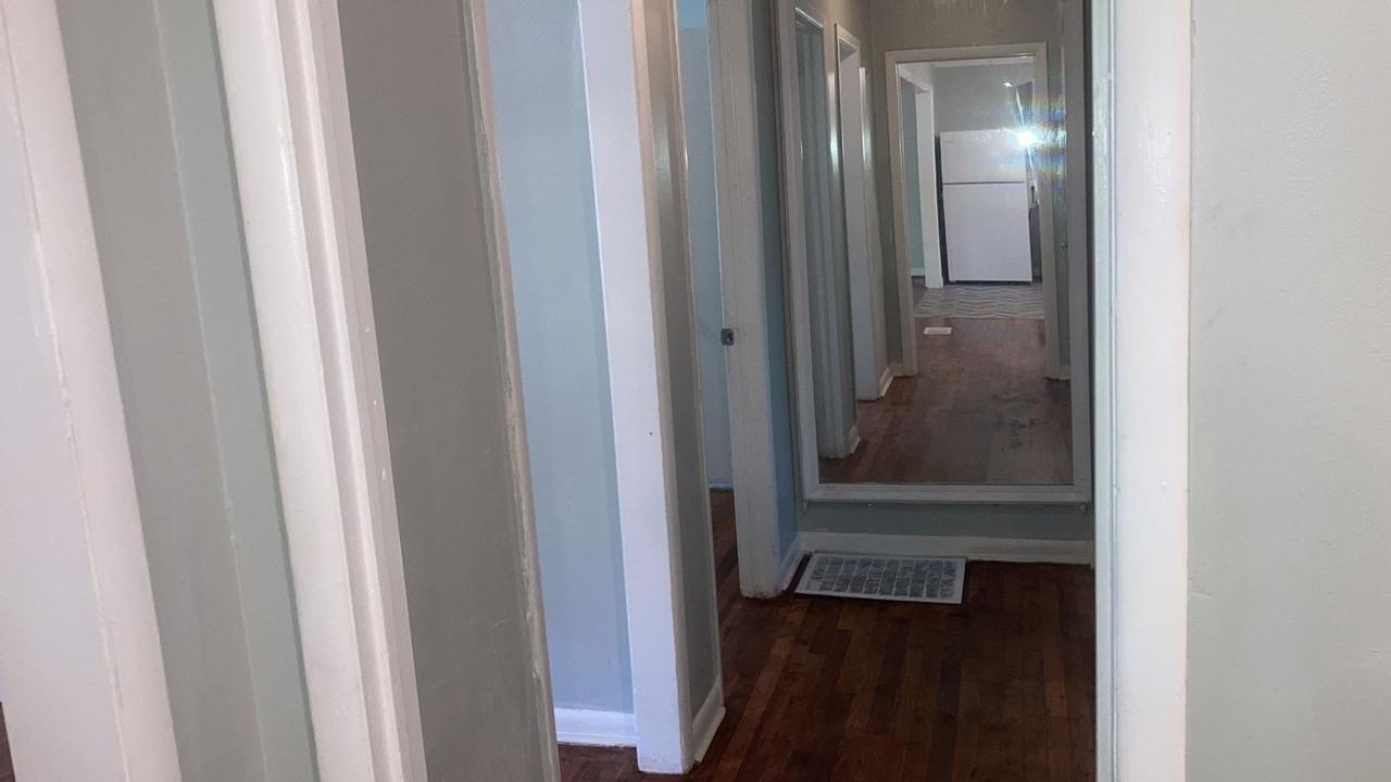 2364 Brackett St Sw #1 - Photo 3 of 10