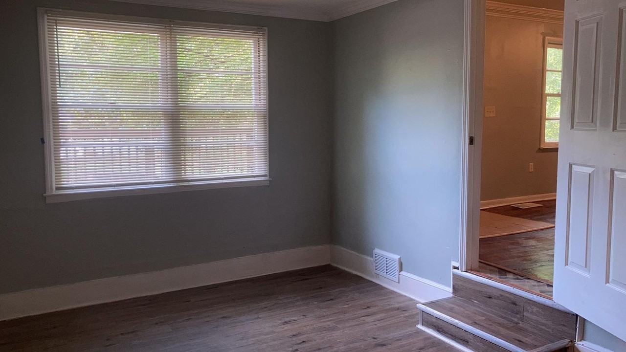 2364 Brackett St Sw #1 - Photo 6 of 10