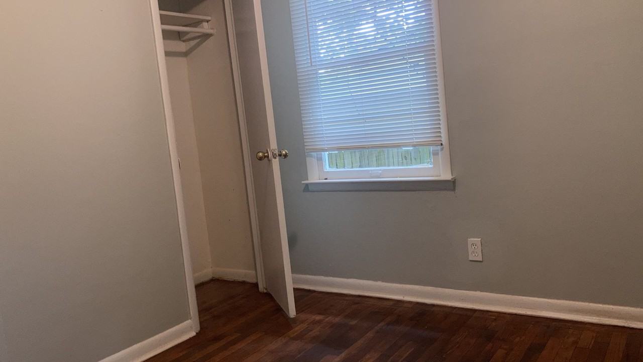 2364 Brackett St Sw #1 - Photo 7 of 10