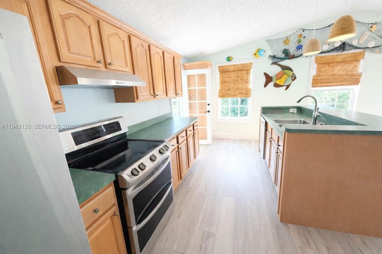 61 Central Ave #0 - Photo 4 of 21