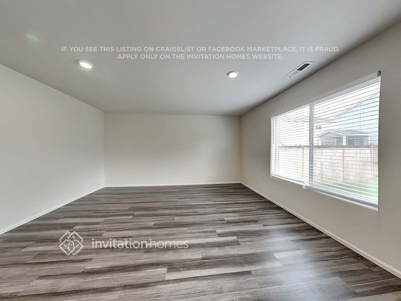 9142 Lady Slipper St Se - Photo 4 of 19