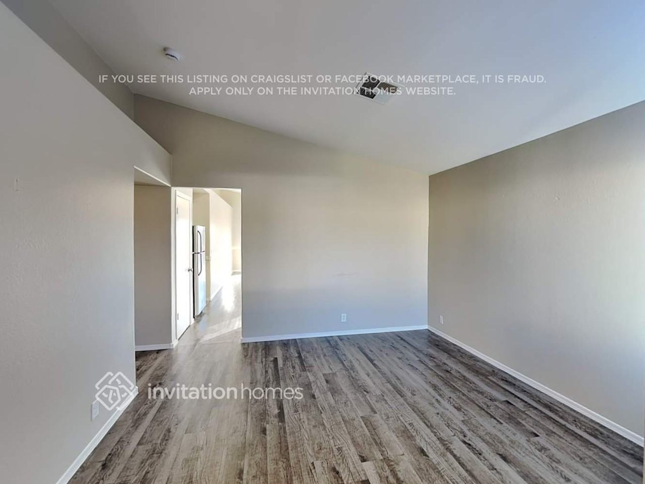 15725 W Smokey Dr - Photo 3 of 18