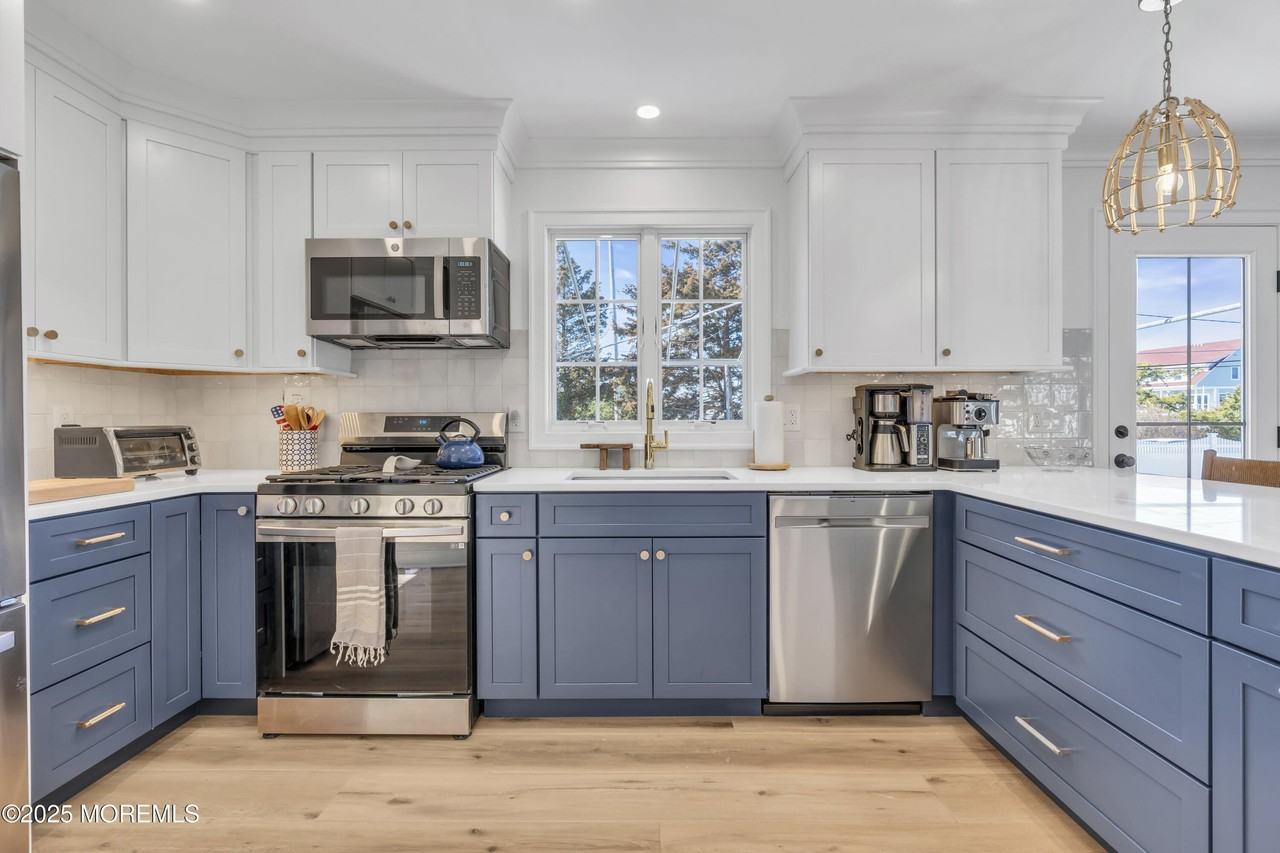 257 Highway 35 N - Photo 2 of 33