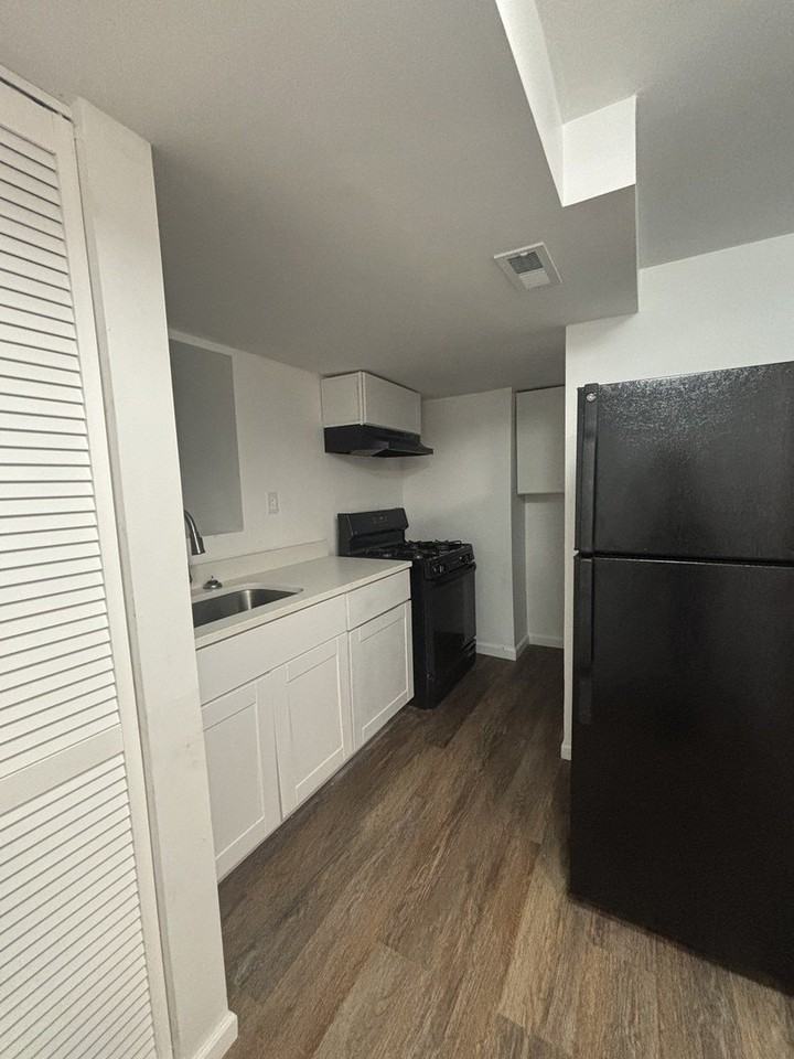 1944 S Springfield Ave Unit G #G - Photo 7 of 12