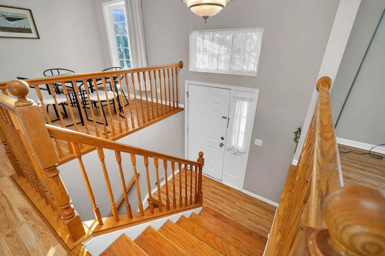 2357 Twilight Dr - Photo 4 of 33