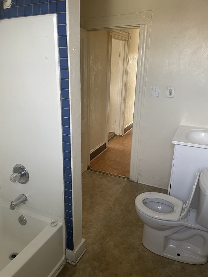 804 E 26th St #B - Photo 7 of 10