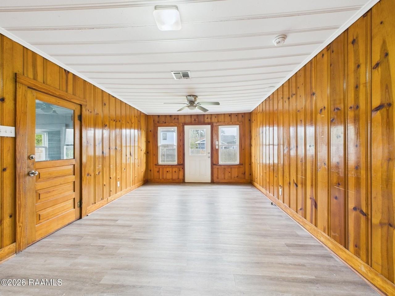 528 Saint Julien Ave - Photo 5 of 31