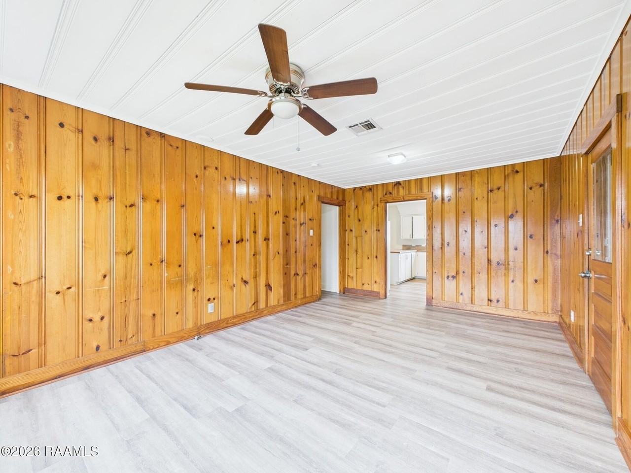 528 Saint Julien Ave - Photo 6 of 31