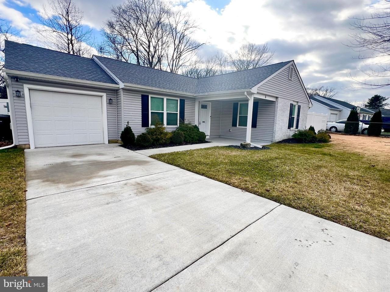 6 Avery Dr - Photo 2 of 15