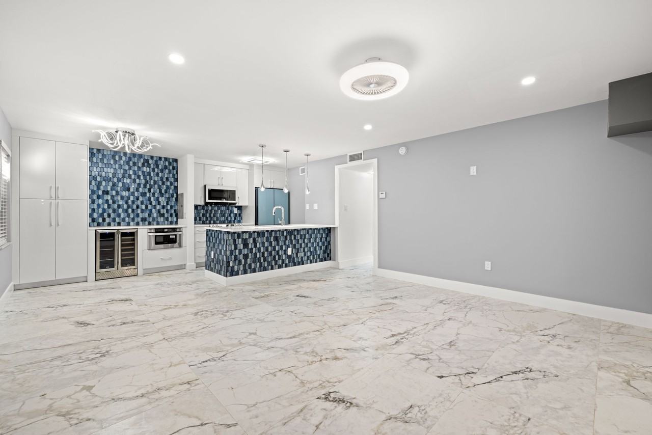 106 Alameda Ct #240 - Photo 7 of 36