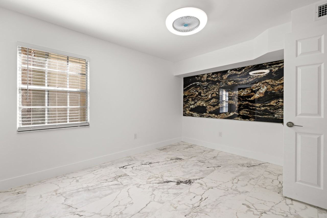 106 Alameda Ct #240 - Photo 2 of 36