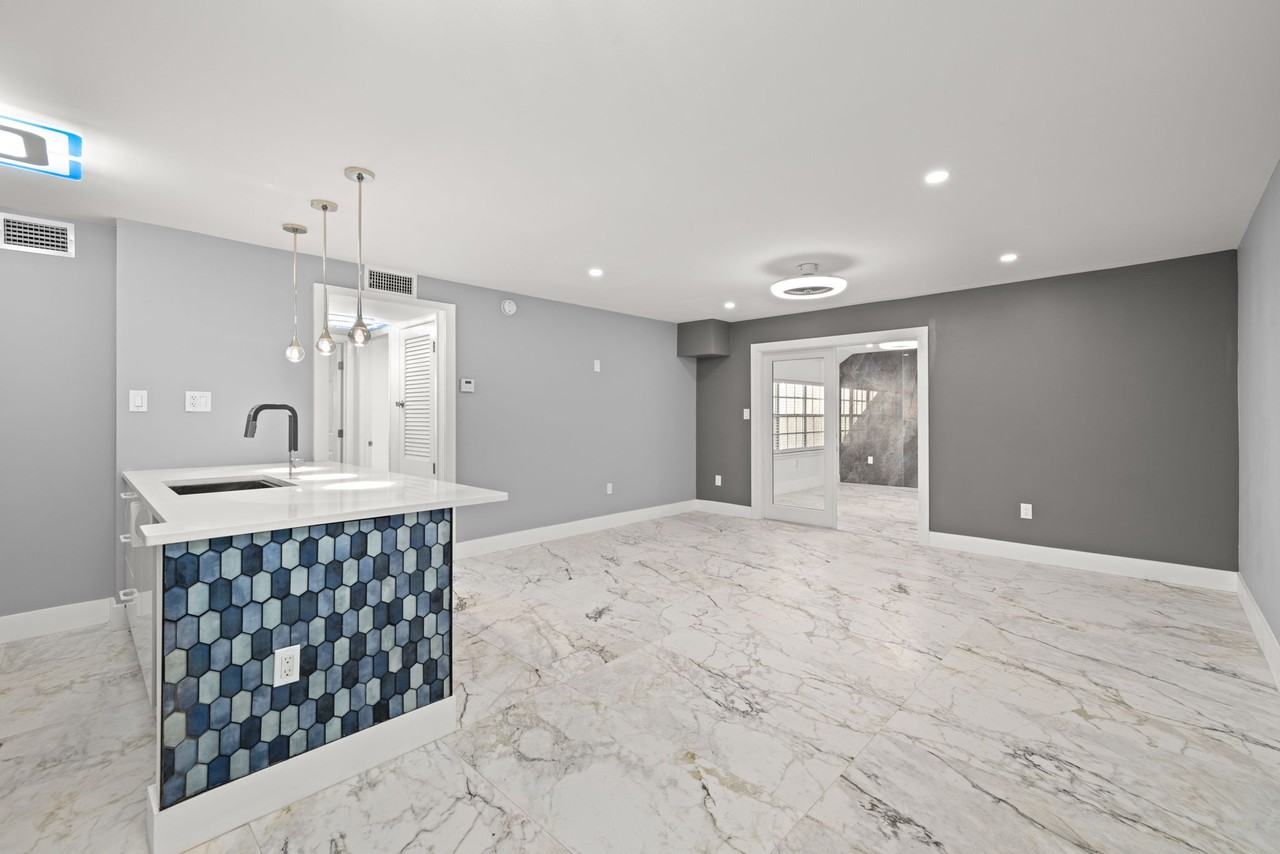 106 Alameda Ct #240 - Photo 2 of 36