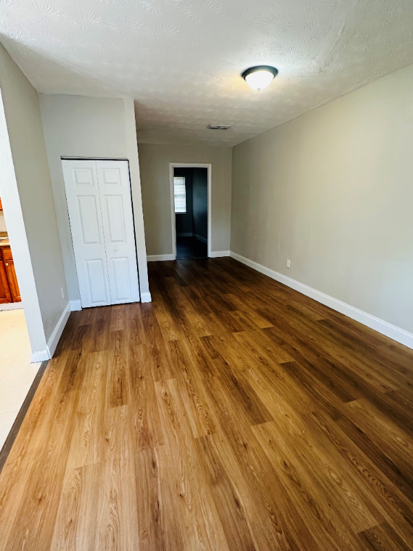 7114 Ken Knight Dr W - Photo 2 of 18