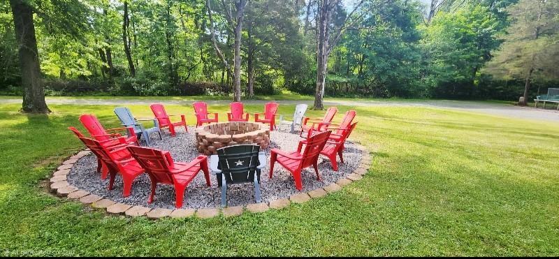 1225 Sleepy Hollow Rd - Photo 3 of 20