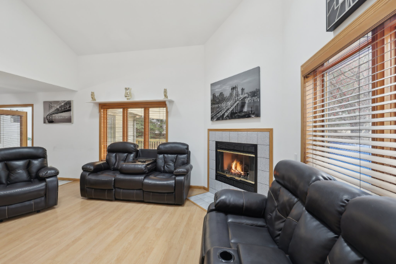 1216 N High Point Rd - Photo 4 of 19