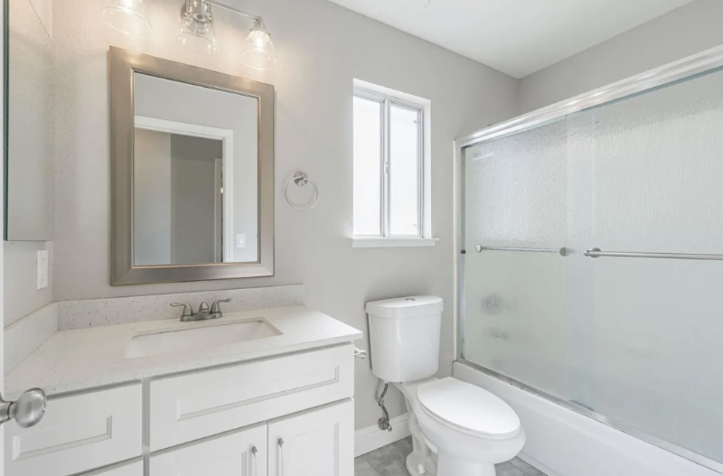 1716 Clearwood St - Photo 2 of 7