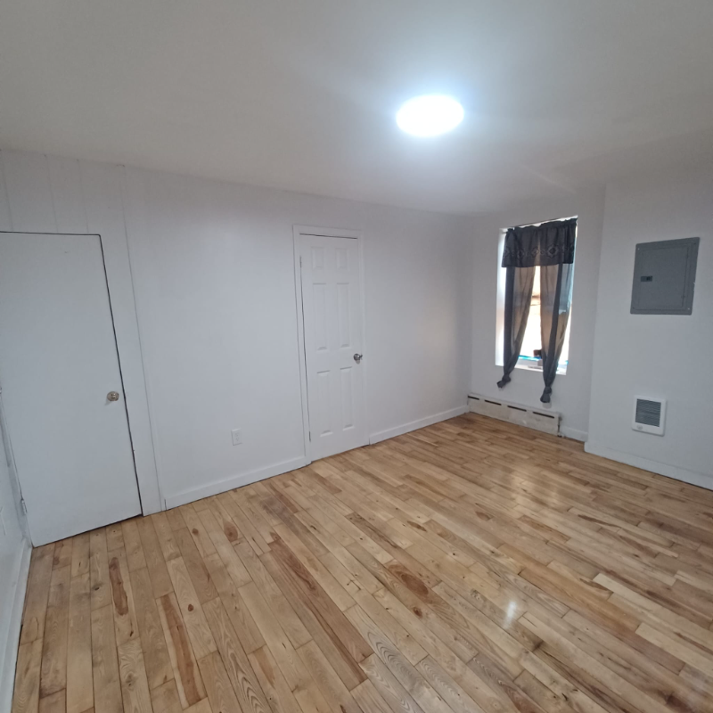 2255 S Hemberger St #1 - Photo 3 of 8