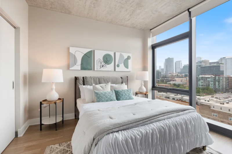 1041 W Van Buren St - Photo 2 of 11