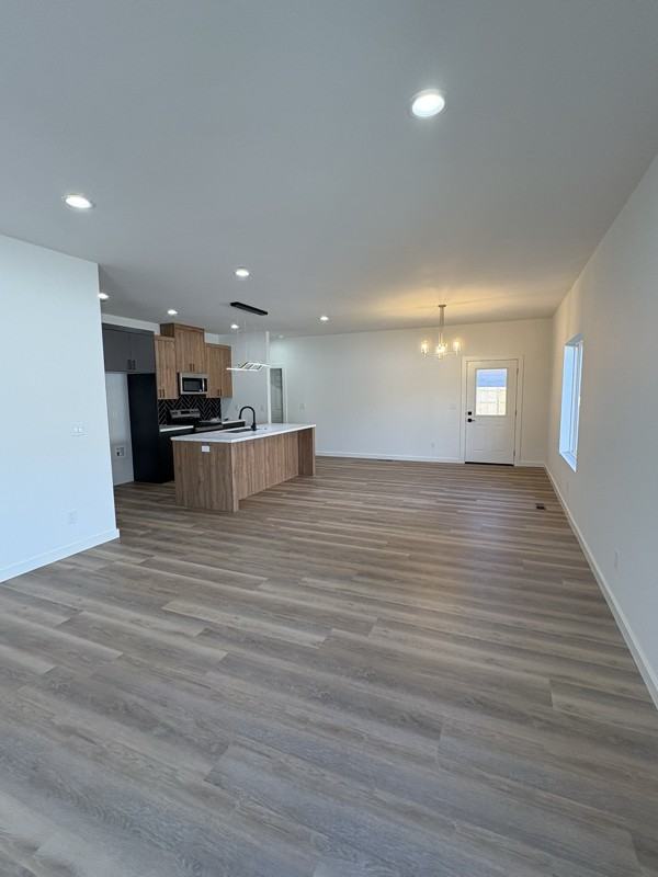 2601 N Prospect Ave - Photo 2 of 15