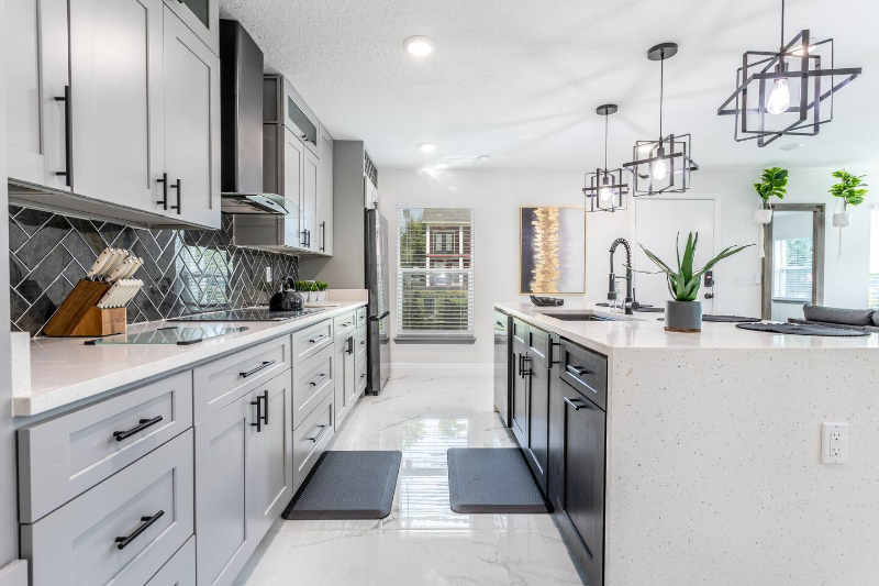 1414 E Harding St - Photo 7 of 11