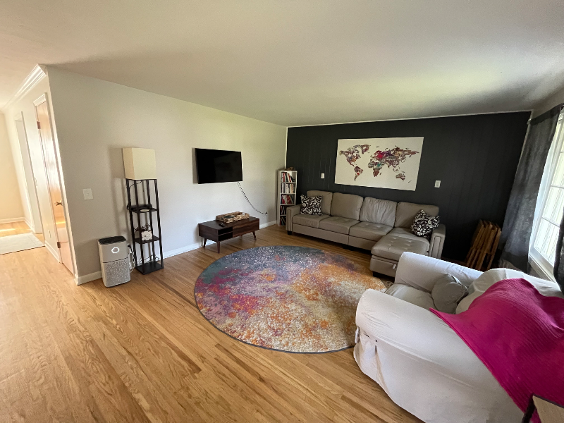 215 Mystic Ln - Photo 2 of 10