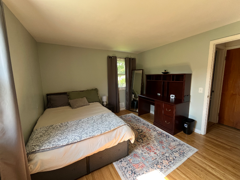 215 Mystic Ln - Photo 4 of 10