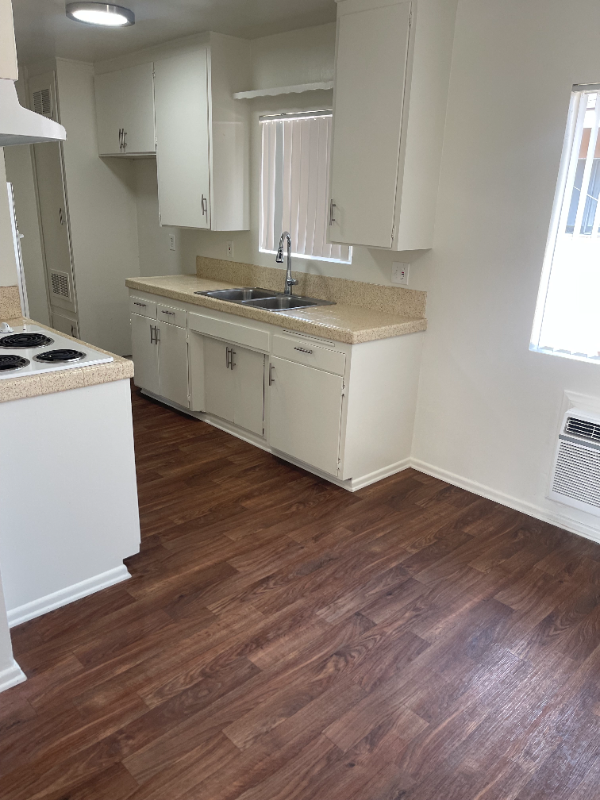 2231 E Lenita Ln #R - Photo 3 of 7