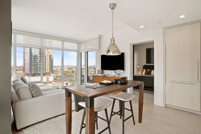 352 N Union Ave - Photo 3 of 20