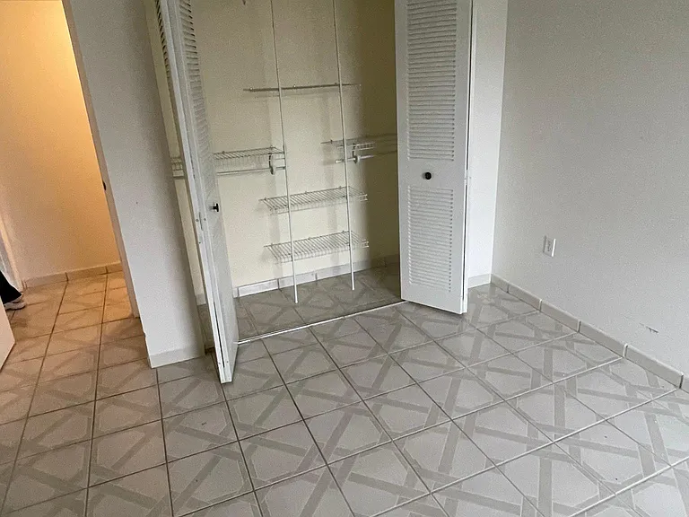 5900 Swave #3213 - Photo 3 of 5