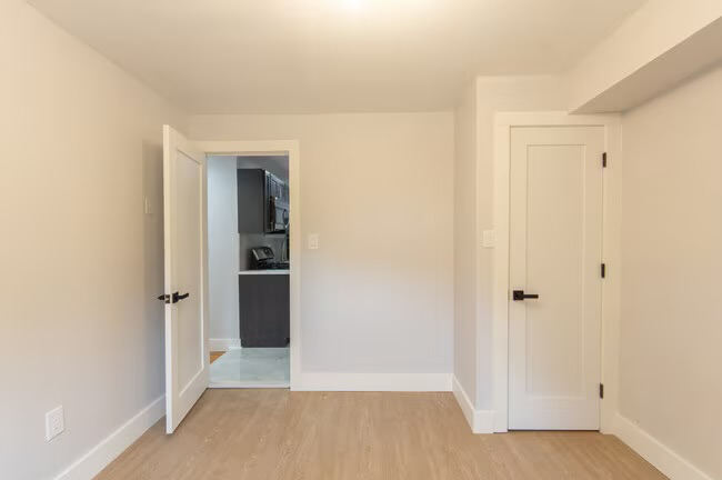 1913 Country Ln #2001 - Photo 7 of 17