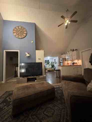 1979 Comanche Ct - Photo 4 of 11