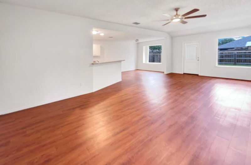 2094 Ridgewood Cir - Photo 4 of 15