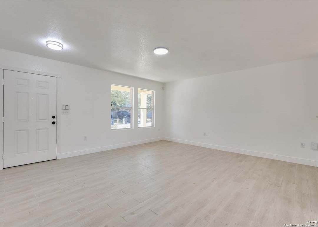 6035 Plumbago Pl - Photo 5 of 19