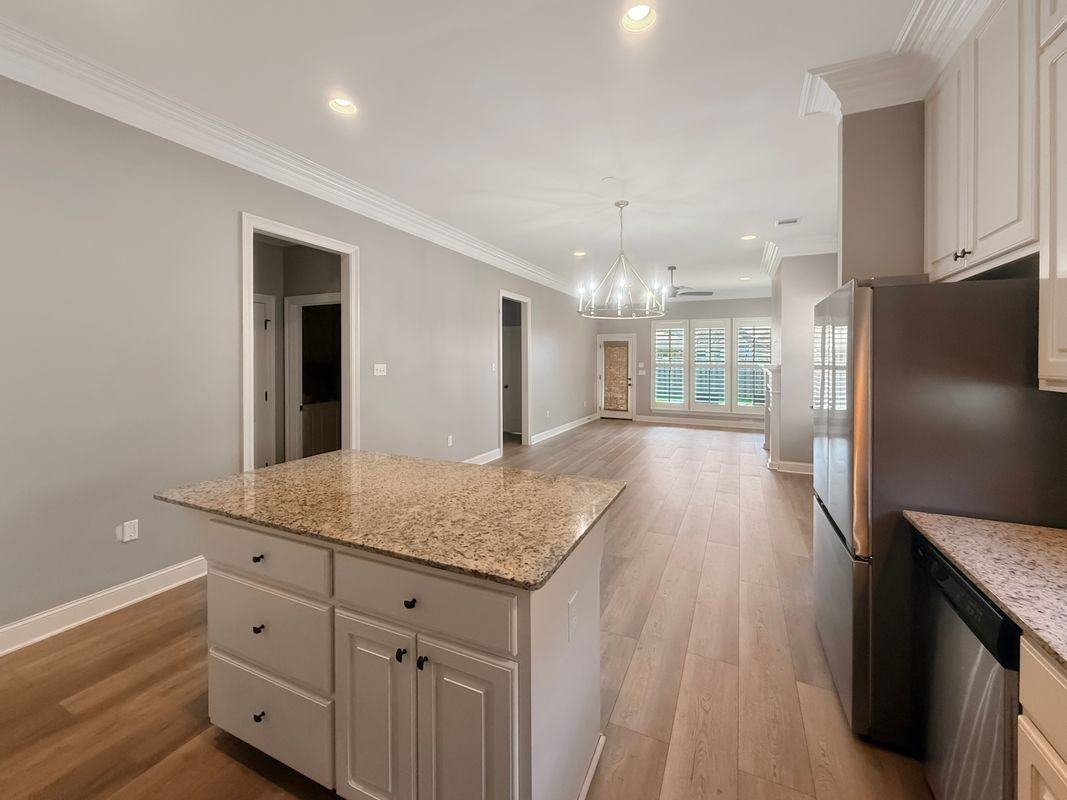 1256 Deer Park Ct - Photo 5 of 13